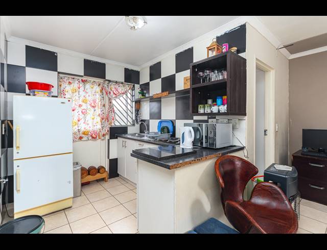 2 BEDROOM APARTMENT FOR SALE IN RUGBY